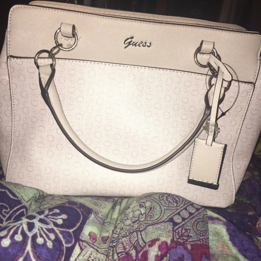 Brand New GUESS Purse